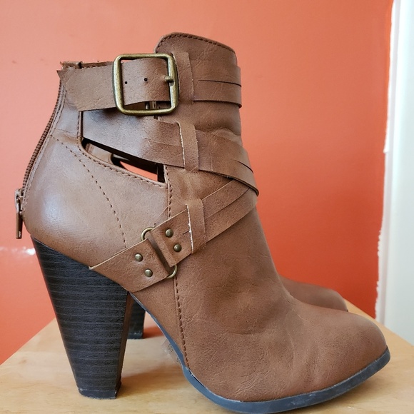 Tan Heeled Boots - Size 6 - Picture 2 of 4
